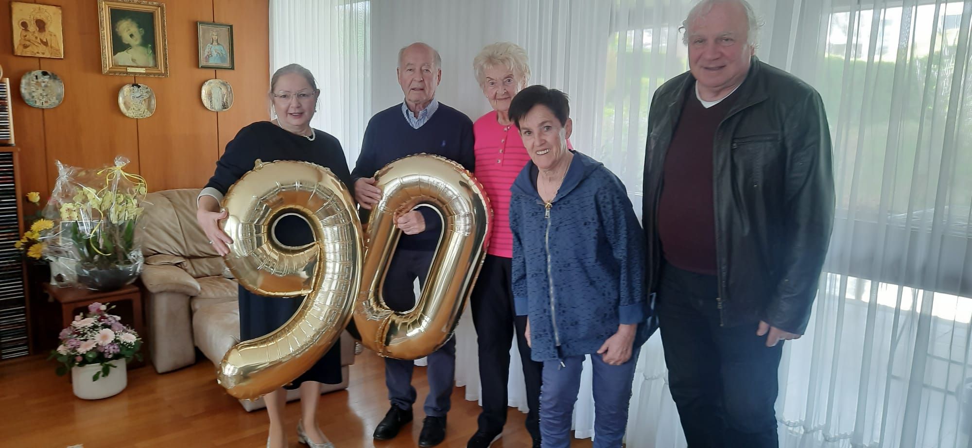 Marlies Karal 90. Geburtstag, Karin Ofner (Sportunion Burgenland, Erich Maglock, Jubilarin Marlies Karal, Ursula Manhart und Mag. Erich Neulinger), Foto Lena Sebauer MA
