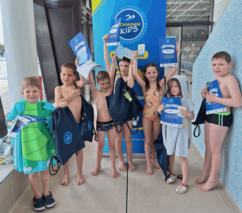 Schwimmkursabschluss, NÖ Schwimm Kids, Stadtbad Amstetten, Schwimmlehrerin Sandra Krennmayr, 3, Foto NÖLVS