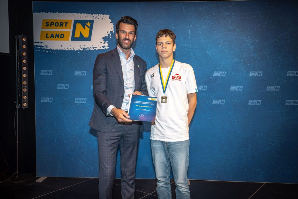 Ehrung bei NÖ Young Champions 2024 in Oberwaltersdorf, Schwimmen_Volodymyr Hedenidze am 16.6.2025, FC NÖLVS