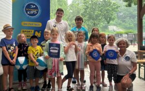 Schwimmkursabschluss der NÖ Schwimm Kids mit insgesamt 4 Schwimmgruppen im Freibad St. Valentin mit den Schwimmlehrern Ursula Altmann und Sebastian Dreifke, Gruppe 2, FC NÖLVS
