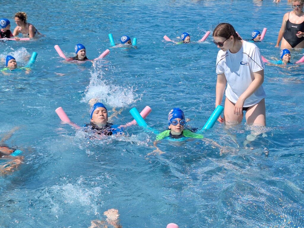 Schwimmkursabschluss der NÖ Schwimm Kids im Freibad Melk-3, 3.7.2025, FC NÖLVS