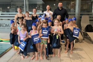 Schwimmkursabschluss der NÖ Schwimm Kids3 im Hallenbad Aqua-City St. Pölten durch den ESV St. Pölten am 11.7.2025 mit LAbg. Brenner und vom Sportland NÖ Patrick Huemer, FC NÖLVS