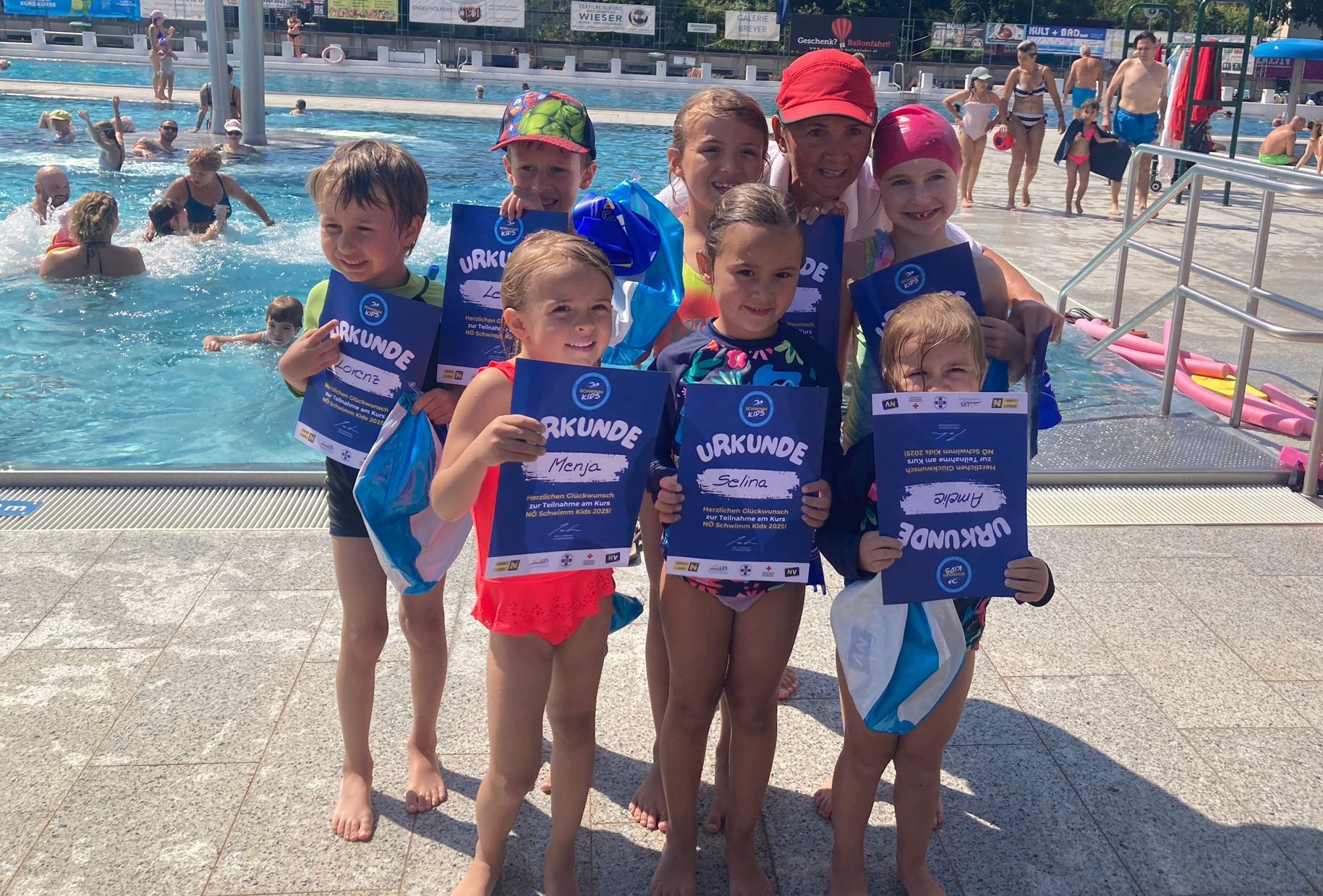 Schwimmkursabschluss der NÖ Schwimm Kids im Thermalstrandbad Baden2 am 21.7.2025 mit Schwimmlehrerin Juliana Krattinger, FC NÖLVS
