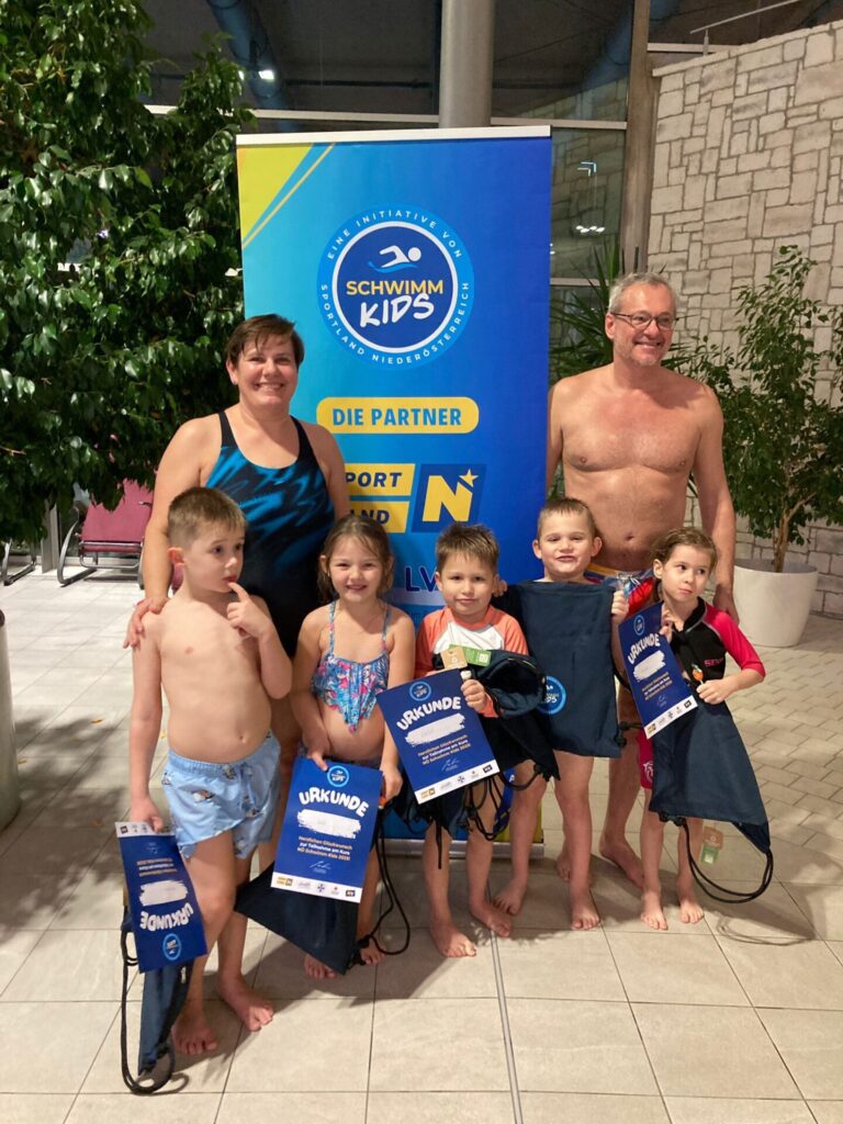 Schwimmkursabschluss der NÖ Schwimm Kids im Hallenbad Wr. Neustadt