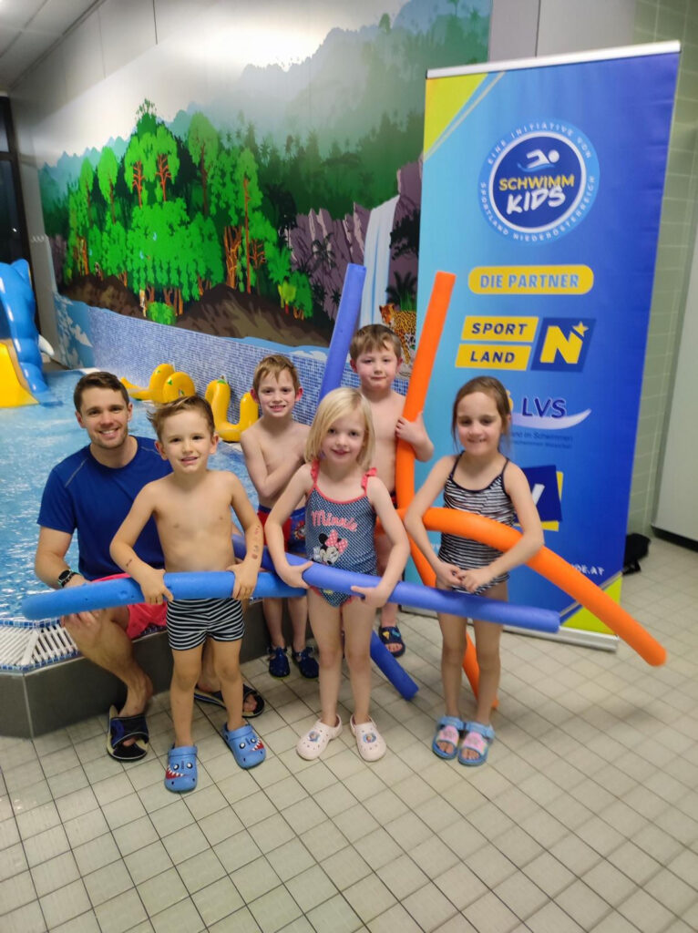 Schwimmkursabschluss der NÖ Schwimm Kids im Hallenbad Neunkirchen