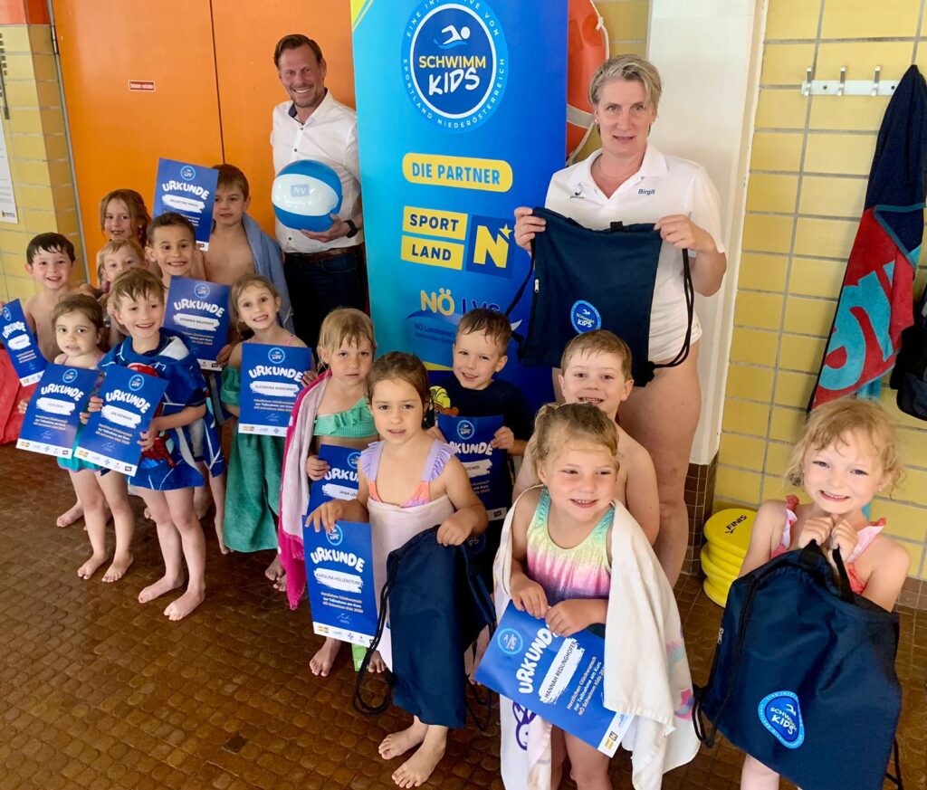 Schwimmkursabschluss der NÖ Schwimm Kids in der Badearena Krems – Gruppe 3+4